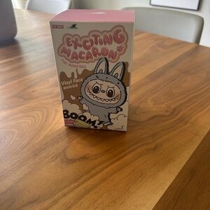 POP MART Secret- Exciting Macaron Vinyl Face - Chestnut Cocoa
